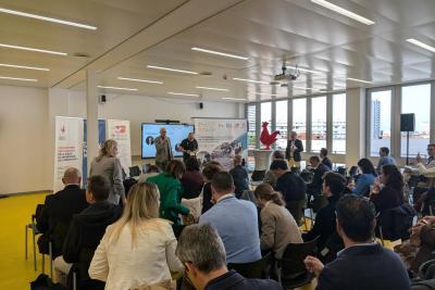 Agrandir l'image 7 sur 22, fenêtre modale