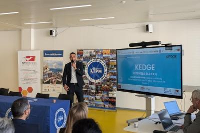 Agrandir l'image 15 sur 17, fenêtre modale