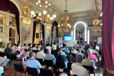 Agrandir l'image 3 sur 22, fenêtre modale