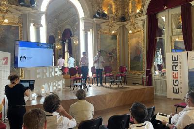 Agrandir l'image 8 sur 22, fenêtre modale