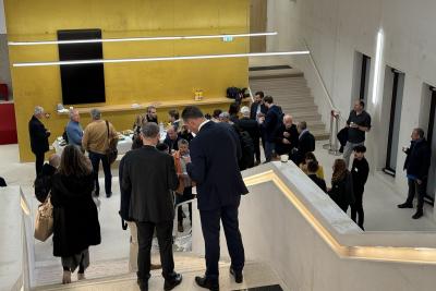 Agrandir l'image 8 sur 10, fenêtre modale