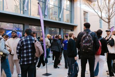 Agrandir l'image 42 sur 66, fenêtre modale