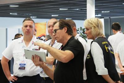 Agrandir l'image 16 sur 132, fenêtre modale