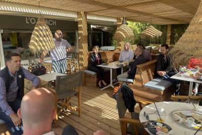 Agrandir l'image 2 sur 33, fenêtre modale