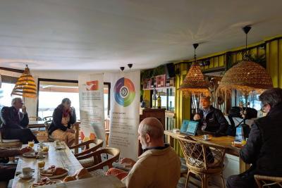 Agrandir l'image 27 sur 33, fenêtre modale