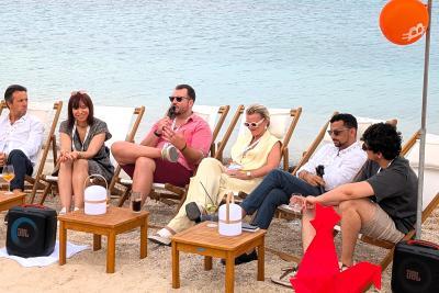 Agrandir l'image 2 sur 18, fenêtre modale