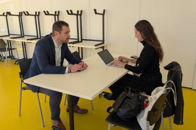 Agrandir l'image 2 sur 27, fenêtre modale