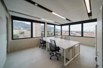 piece avec bureau - Agrandir l'image 4 sur 4, fenêtre modale